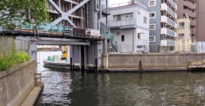 月島川水門の釣り場紹介!都心からアクセス抜群のハゼ釣りポイント♪